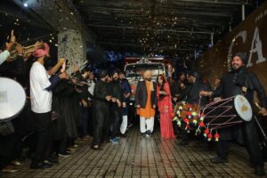 Sunny Deol Instagram - Memorable moments from #Gadar2Trailer Launch 

How did you like the trailer , comment your favourite moments.

Thank you all for your love to #TaraSingh , see you in cinemas on 11th August