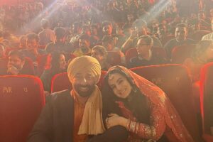 Sunny Deol Instagram - Memorable moments from #Gadar2Trailer Launch 

How did you like the trailer , comment your favourite moments.

Thank you all for your love to #TaraSingh , see you in cinemas on 11th August