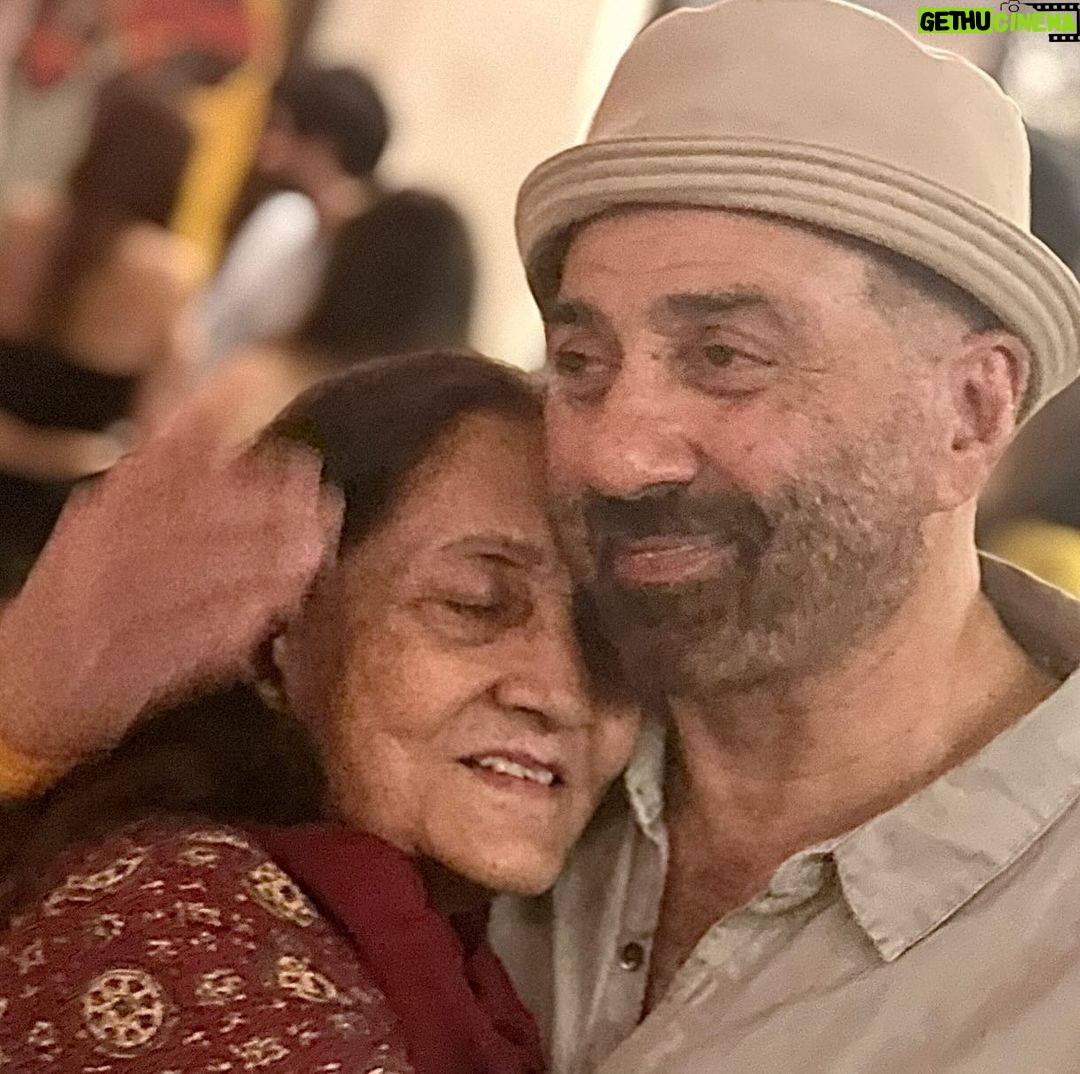 Sunny Deol Instagram - ❤️ Happy New Year ❤️