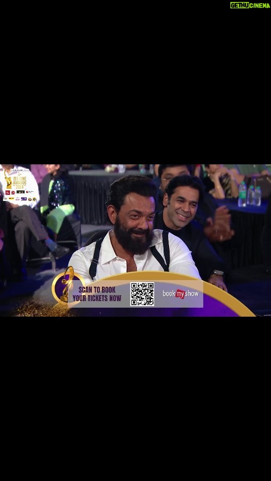 Sunny Deol Instagram - What can be more wholesome than watching @iambobbydeol receiving an award from his big bro, @iamsunnydeol ! 🥹 #TheGreatestShowOnEarth #CelebratingCinemaWithZCA Join us live on 10th March, book your tickets now @bookmyshowin, Only 1 day to go! Watch Maruti Suzuki Arena presents 22nd #ZeeCineAwards2024, coming soon on #ZeeCinema and #ZeeTV! #ZCA2024 #MarutiSuzukiArenaZCA #1DayToGo #BobbyDeol #SunnyDeol #AmeeshaPatel