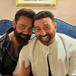Sunny Deol Instagram - My Little brother has shaken the world 🔥🔥 All Guns Firing success to #Animal ! Best wishes to @iambobbydeol #RanbirKapoor @anilskapoor @sandeepreddy.vanga #BhushanKumar @rashmika_mandanna @tripti_dimri @tseries.official Watch #Animal in cinemas!
