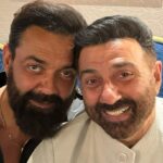 Sunny Deol Instagram - My Little brother has shaken the world 🔥🔥 All Guns Firing success to #Animal ! Best wishes to @iambobbydeol #RanbirKapoor @anilskapoor @sandeepreddy.vanga #BhushanKumar @rashmika_mandanna @tripti_dimri @tseries.official Watch #Animal in cinemas!