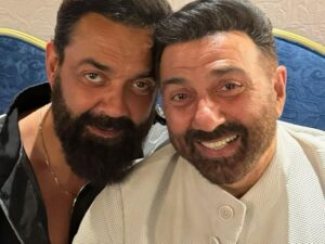 Sunny Deol Instagram - My Little brother has shaken the world 🔥🔥

All Guns Firing success to #Animal !

Best wishes to @iambobbydeol #RanbirKapoor @anilskapoor @sandeepreddy.vanga #BhushanKumar @rashmika_mandanna @tripti_dimri @tseries.official 

Watch #Animal in cinemas!