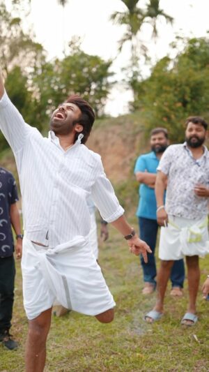 Sunny Wayne Instagram - ppl vishu 2023

@arjunsreehari 
Cuts @ujjwal_m_ 

#ppl #vishu #celebration #shoot #happiness #pplcrew #sunnywayne #wayanad #sony #sonyalpha #sonyindia #zeisscameralenses