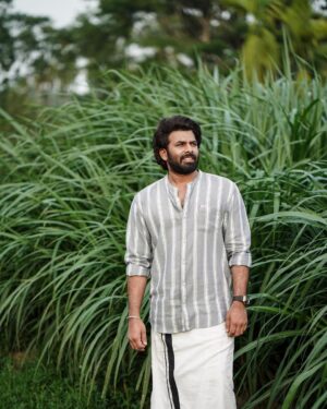 Sunny Wayne Instagram - Shoot in progress

#webseries #wayanad #wayanaddiaries
📸 @ameer_mango