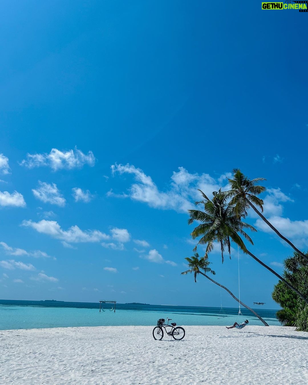 Sunny Wayne Instagram - Welcome December, you are the last one so be the best one Dhangethi