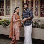 Sunny Wayne Instagram - Malavika & Sreekuttan. Perilloor Premier League, Now Streaming on Disney+ Hotstar #PerilloorPremierLeague #HotstarSpecials #DisneyPlusHotstar #Malayalam #Kerala #OriginalSeries #NikhilaVimal #SunnyWayne #Vijayaraghavan #Ashokan #AjuVarghese #Trailer #stills #photographer @nikhilavimalofficial @sunnywayn @actorvijayaraghavan_official @ajuvarghese @e4entertainment @mujeeb.majeed @anoopvshylaja @deepu.pradeep_ @praveeen_chandran @e4echennai @cvsarathi @disneyplushotstarmalayalam @jinu.pk @jameesh_jose_ @akshay_man0j @dileep_edapatta @arjunsreehari