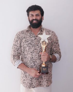 Sunny Wayne Instagram - Happy to receive “The Outstanding Performer “Award just before 2023 coming to an end - Golden Reels Award night @ Valappad beach - Thrissur