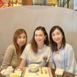 Sunshine Cruz Instagram - Earlier today with my sisters from another mother. Love you always Ate Carol & Ate Dorothy! 💕 China Blue, Conrad Manila