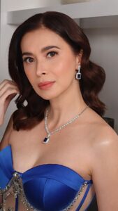 Sunshine Cruz Instagram - Holiday Makeup Look for Ms. Sunshine Cruz 💙 #makeupbytoniaviles #hairbymanilynmoster #styledbyfrancischee #gaocchristmasgala2023 Solaire Resort