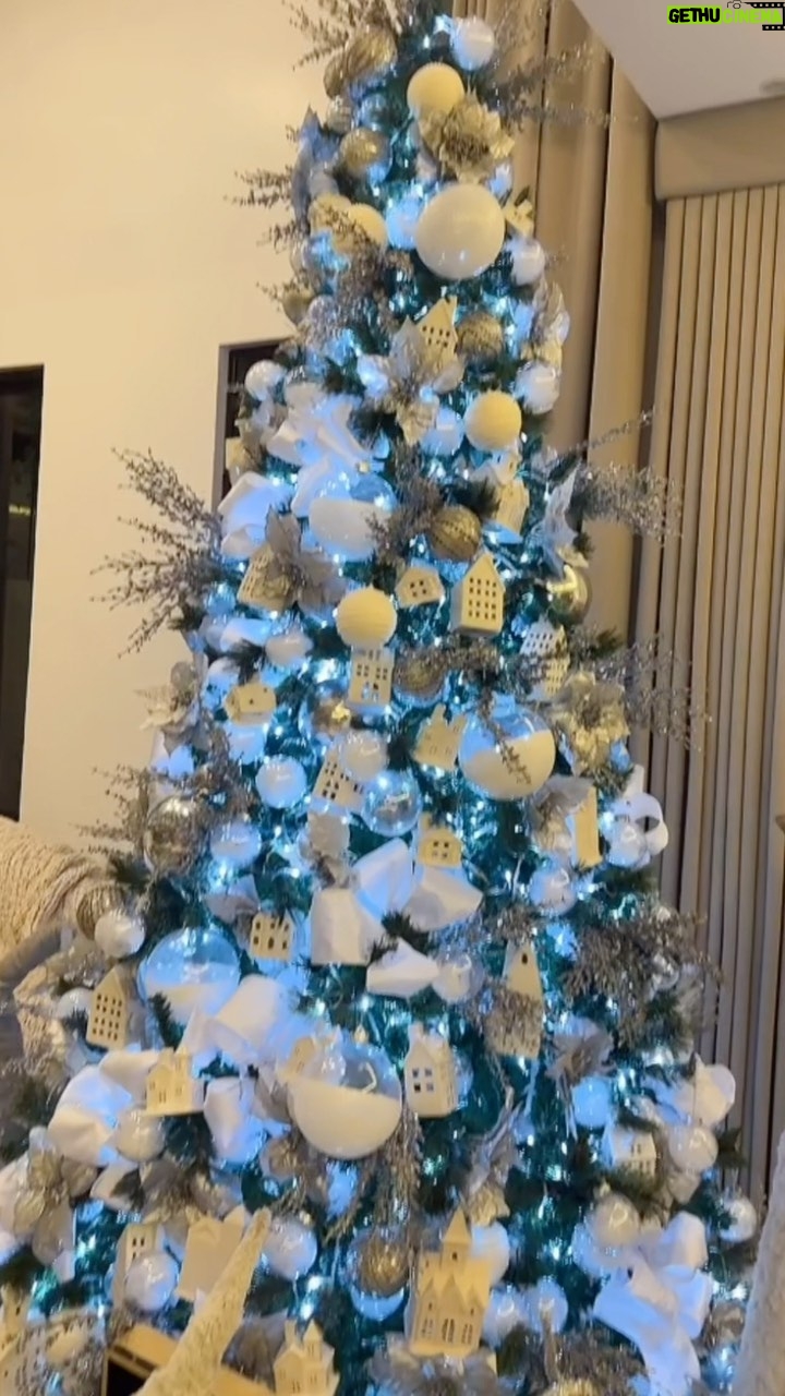 Sunshine Cruz Instagram - @amantefleurs the girls and I love the Christmas decors! Thank you so much!β€οΈπ
πΌπ