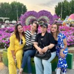 Sunshine Cruz Instagram - "Your family is the best team you could ever have." 💕 #cousins #Queenbees2023 #shinejansmolyglendy2023 Dubai, United Arab Emirates