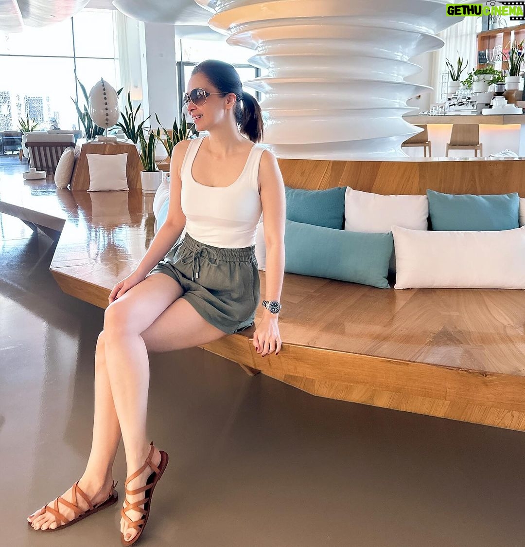 Sunshine Cruz Instagram - “What is meant to be will always find its way” 🩵 #destiny Nikki Beach Resort & Spa Dubai