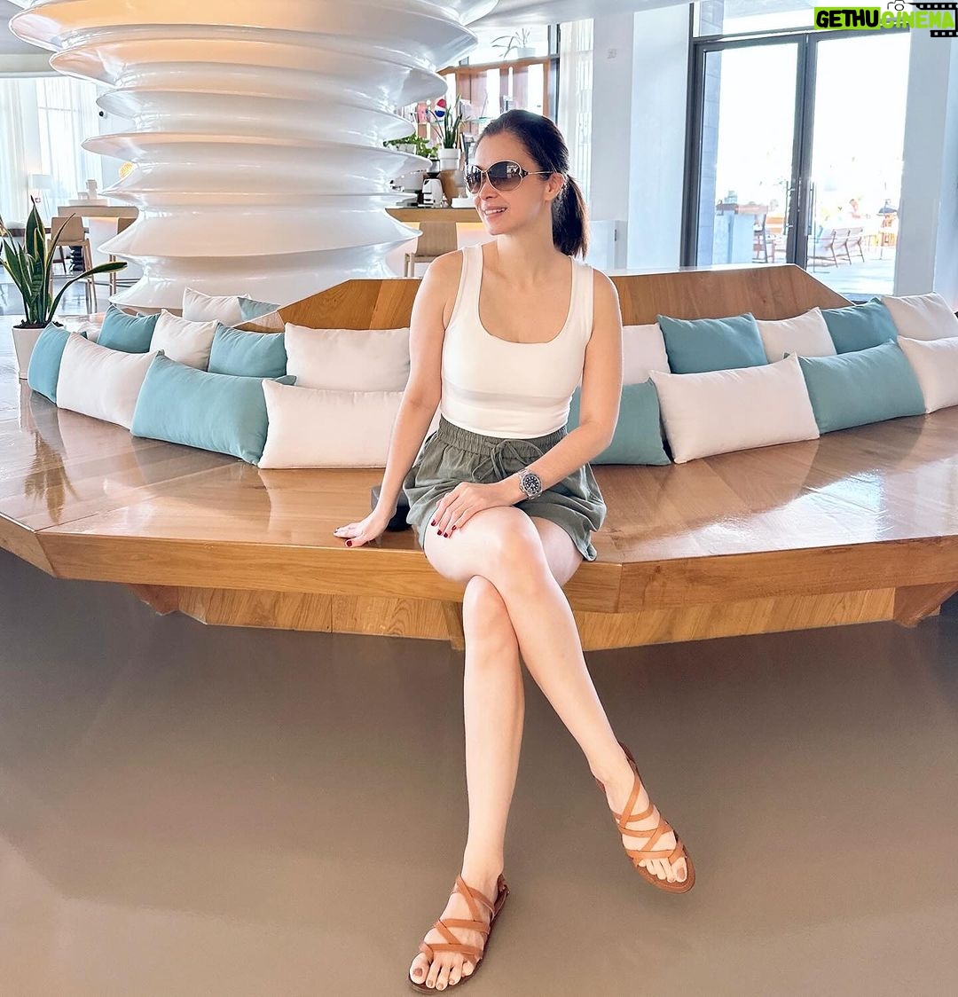 Sunshine Cruz Instagram - “What is meant to be will always find its way” 🩵 #destiny Nikki Beach Resort & Spa Dubai