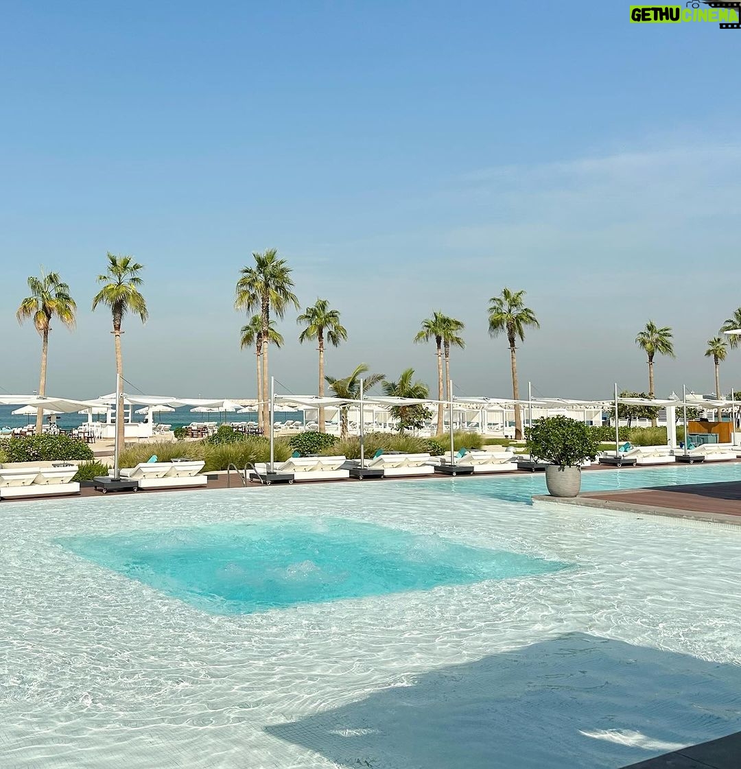 Sunshine Cruz Instagram - “What is meant to be will always find its way” 🩵 #destiny Nikki Beach Resort & Spa Dubai
