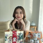 Supassra Thanachat Instagram – เตรียมหาของขวัญปีใหม่กันอยู่ใช่มั้ยคะ?😝
 เก้าเลือกนมตราหมีโกลด์ เป็นของขวัญปีใหม่ให้ตัวเองและเพื่อนๆ ทั้งอร่อย สุขภาพดี และยังได้กระเป๋าน่ารักๆแบบนี้ด้วยค่ะ!💖🫶🏻

หาซื้อได้ที่ ห้างสรรพสินค้าและร้านค้าทั่วไป ตั้งแต่วันนี้ จนกว่าสินค้าจะหมด 🥛🙋🏻‍♀️
#นมตราหมีโกลด์
#อร่อยครบจบในกระป๋อง