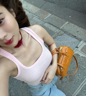 Supassra Thanachat Instagram - 🪞🧸🌿🦔🍒