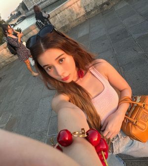 Supassra Thanachat Instagram - 🪞🧸🌿🦔🍒