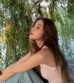 Supassra Thanachat Instagram - 🪞🧸🌿🦔🍒