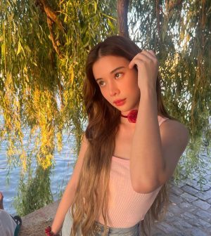 Supassra Thanachat Instagram - 🪞🧸🌿🦔🍒