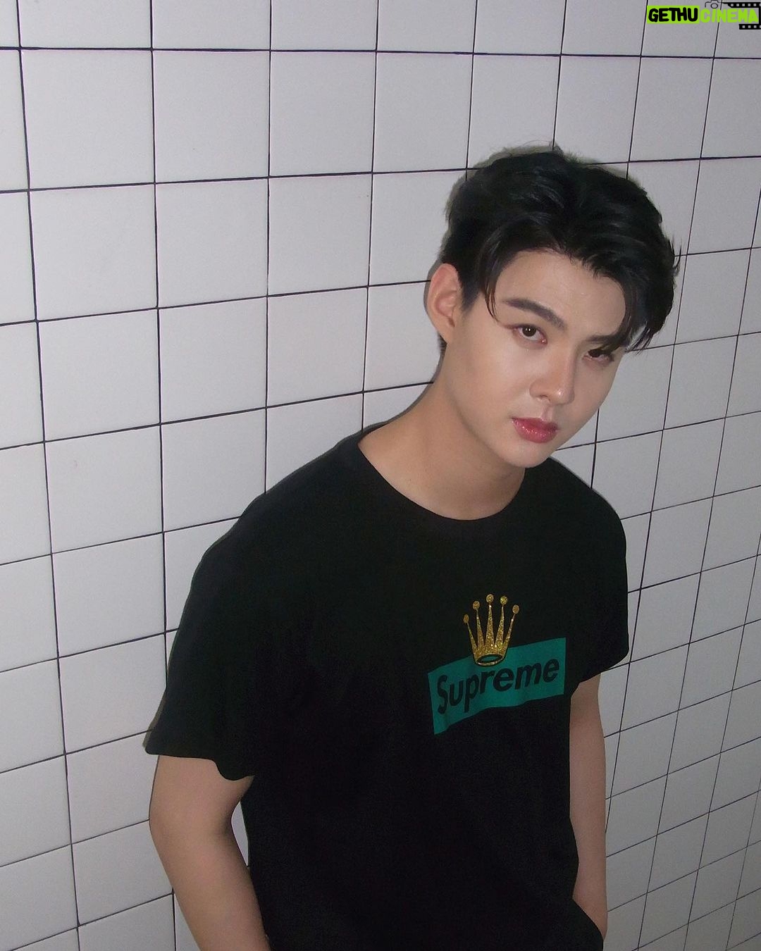 Suppapong Udomkaewkanjana Instagram - 😎 #Saint_sup #MingEr