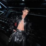 Suppapong Udomkaewkanjana Instagram - ในวันที่ไม่มีคนข้างเคียง เราก็ยังมีเหนียงที่อยู่ข้างคอ #tpopstageshow #Saint_sup #MingEr