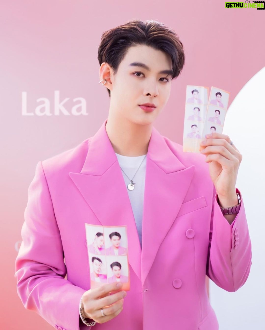 Suppapong Udomkaewkanjana Instagram - วันเสาร์ที่ผ่านมาเซ้นต์ได้มีโอกาสร่วมงานกับ Laka แบรนด์เครื่องสำอางไม่จำกัดเพศแบรนด์แรกในเกาหลีที่มาในคอนเซ็ปต์ Color is meant to be for everyone. ตอนนี้มีวางขายหน้าร้านอยู่ที่ Firster Siam Square ที่เดียวเท่านั้น #Laka #LovemeLoveLaka #LakaXFirster #Saint_Sup #MingEr