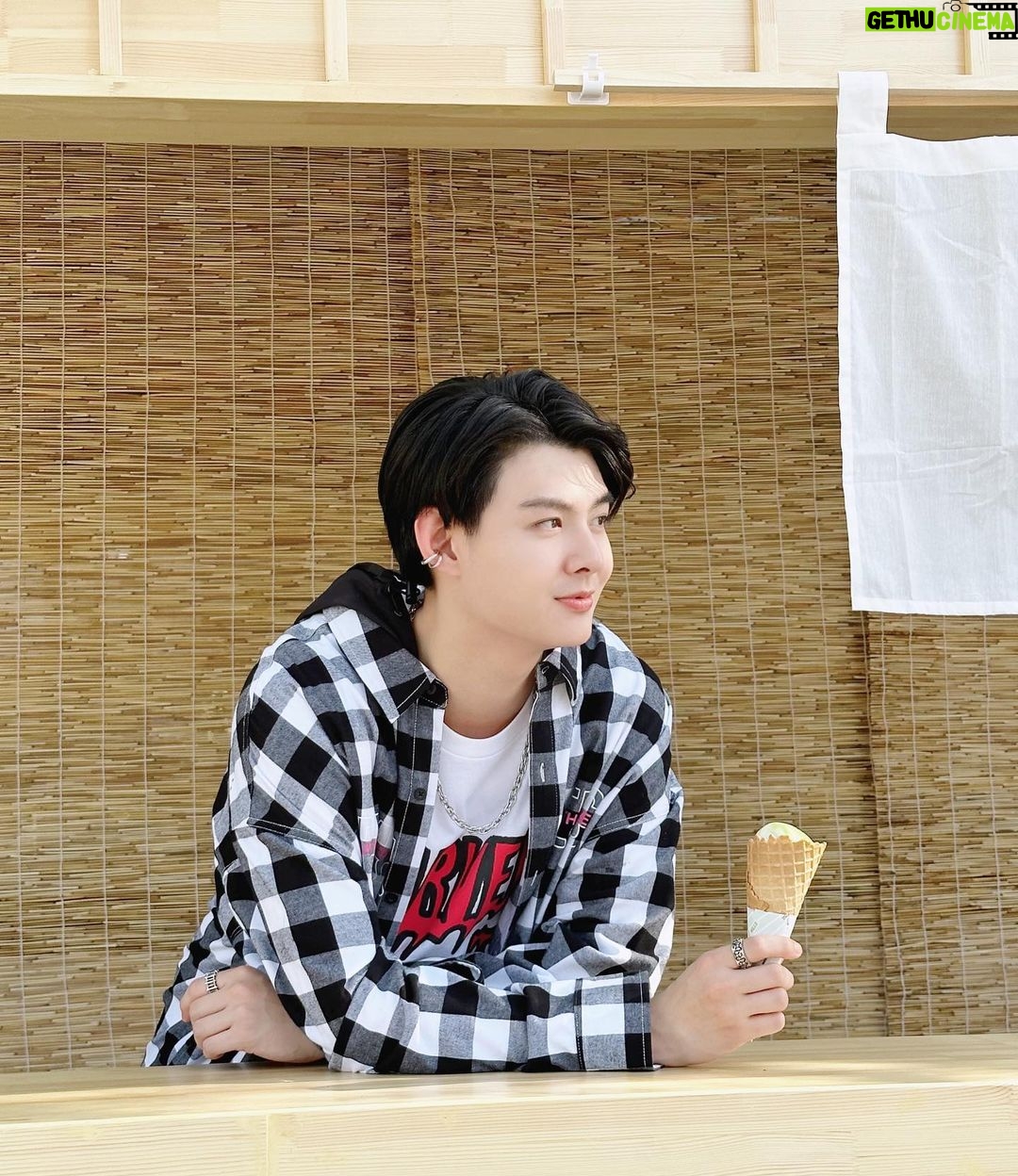 Suppapong Udomkaewkanjana Instagram - ไอติมมมมมมมม🍦#Saint_sup #MingEr Trat, Thailand