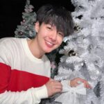 Suppapong Udomkaewkanjana Instagram - Merry Christmas 🎄 ☃️ SAINTSUP X'MAS #คิดถึงซานต้าเซ้นต์ #Saint_sup #MingEr