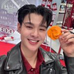 Suppapong Udomkaewkanjana Instagram - มาเลือกของขวัญพร้อมกิจกรรม DIY origami 📍กันได้ที่งาน Folded with Love, Shiseido จัดงานได้น่ารักมาก ไม่อยากให้เพื่อนๆพลาดกันน้า🥰 งานมีที่เซ็นทรัลลาดพร้าว Beauty Galerie Zone ชั้น 1 วันที่ 11-17 ธ.ค.นี้เท่านั้นครับ #FoldedwithLove #ShiseidoThailand @Shiseido #Saint_sup #MingEr
