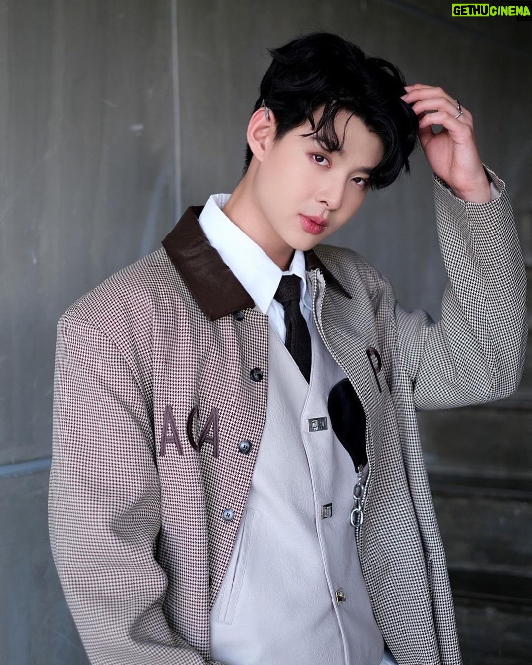 Suppapong Udomkaewkanjana Instagram - 😸 #Siant_sup #MingEr