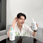 Suppapong Udomkaewkanjana Instagram - อยากผมสวยต้องดูแล อยากมีคนแคร์ต้องทำไง… แต่หนังศีรษะอ่อนแอ ต้องนี่เลย….Curel Intensive Moisture Care Shampoo & Hair Conditioner แชมพูและครีมนวดผมเซราไมด์ ช่วยเติมเต็มเซราไมด์ เกราะป้องกันให้หนังศีรษะแข็งแรง สุขภาพดี ผมนุ่มลื่น สางง่าย ไม่พันกัน #เซ้นต์มั่นใจใช้Curel #CurelThailand #CurelxSiantsup #Saint_Sup #MingEr #เวชสำอางจากญี่ปุ่น #เพื่อผิวแพ้ง่ายของคนเอเชีย