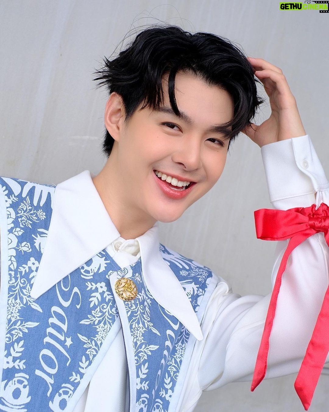 Suppapong Udomkaewkanjana Instagram - อย่าลืมมาฟังเพลงกับผมคืนนี้นะครับ #tpopstageshow #Saint_sup #MingEr