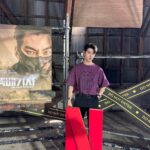 Suppapong Udomkaewkanjana Instagram - 🖤 เซ้นต์มาร่วมทีมอัศวินขนส่ง #JoinBlackKnight กับการเปิดตัวซีรีส์ Black Knight ♟️ อย่างเป็นการที่เกาหลีใต้ อยากให้ทุกคนมาร่วมลุ้นไปกับเรื่องราวของโลกหลังการล่มสลาย ที่ @Netflix ได้แล้ววันนี้ #BlackKnight #Netflix #NetflixTH #Saint_sup #MingEr Korea