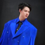 Suppapong Udomkaewkanjana Instagram - ช่วงนี้อยู่แต่กับสีนํ้าเงิน คือนี้เจอกันในรายการคับ #Saint_sup #MingEr #TPOPSTAGESHOW