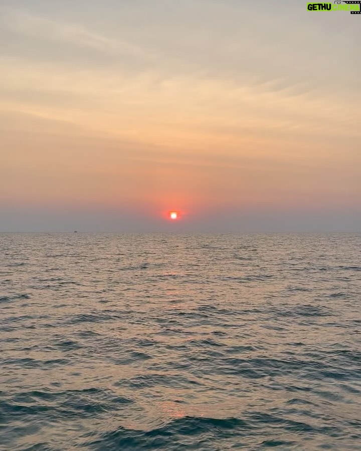 Suppapong Udomkaewkanjana Instagram - 🌊😎 #Saint_sup #MingEr