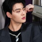 Suppapong Udomkaewkanjana Instagram - อยากตายอย่าตาย Outfit by : anuruq Styled by: hhugo.subhaxate #Saint_sup #MingEr