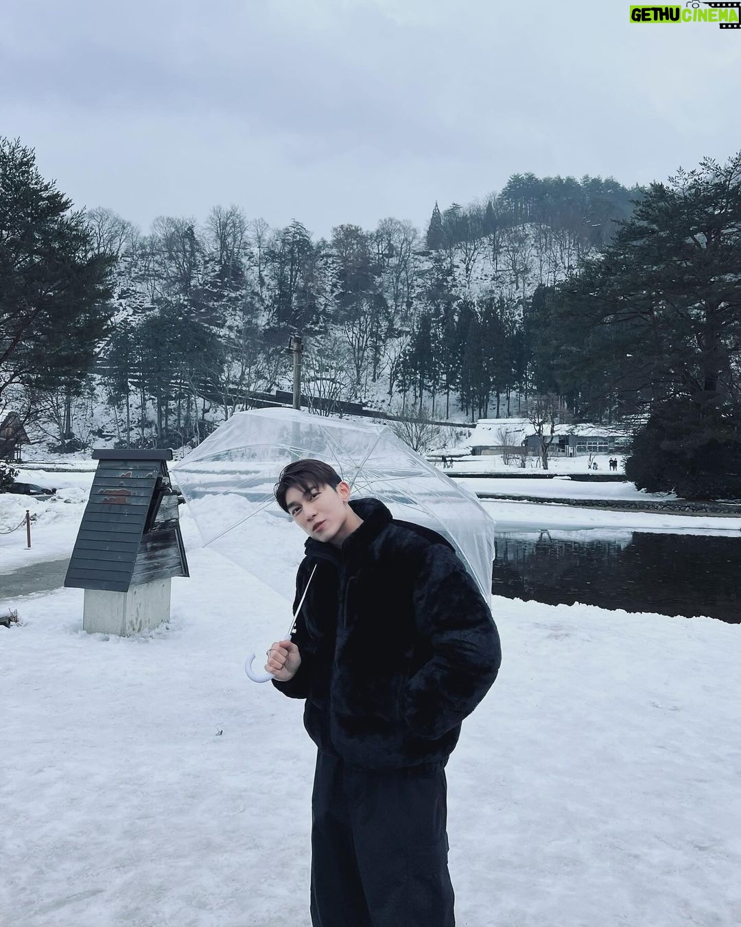 Suppasit Jongcheveevat Instagram - The boy and the heron ☃️❄️ 白川郷(Shirakawa-go)