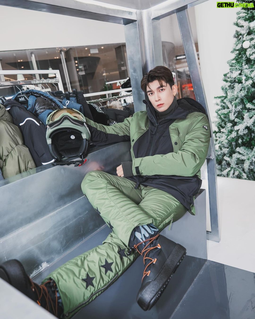 Suppasit Jongcheveevat Instagram - It’s time for skiing ⛷️❄️😆 @leisuresocial #leisuresocial #leisuresocialski