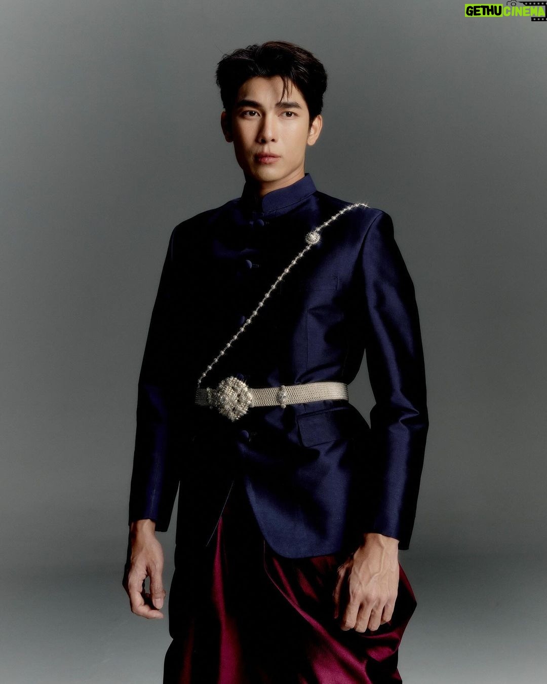 Suppasit Jongcheveevat Instagram - HNY 2024 ขอให้ปีนี้เป็นปีที่ดีของทุกคนนะครับ ขอให้มีแต่ความสุข สุขภาพแข็งแรง ขอบคุณสำหรับปีที่ผ่านมา let the next chapter begin 🎊🎉