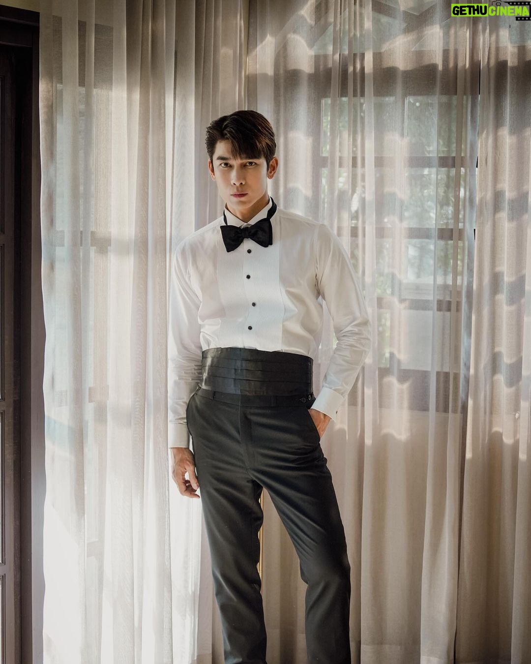 Suppasit Jongcheveevat Instagram - ถึงคุณภรรยา……จากสามีที่รัก🤍 #mywifesgunslingergod