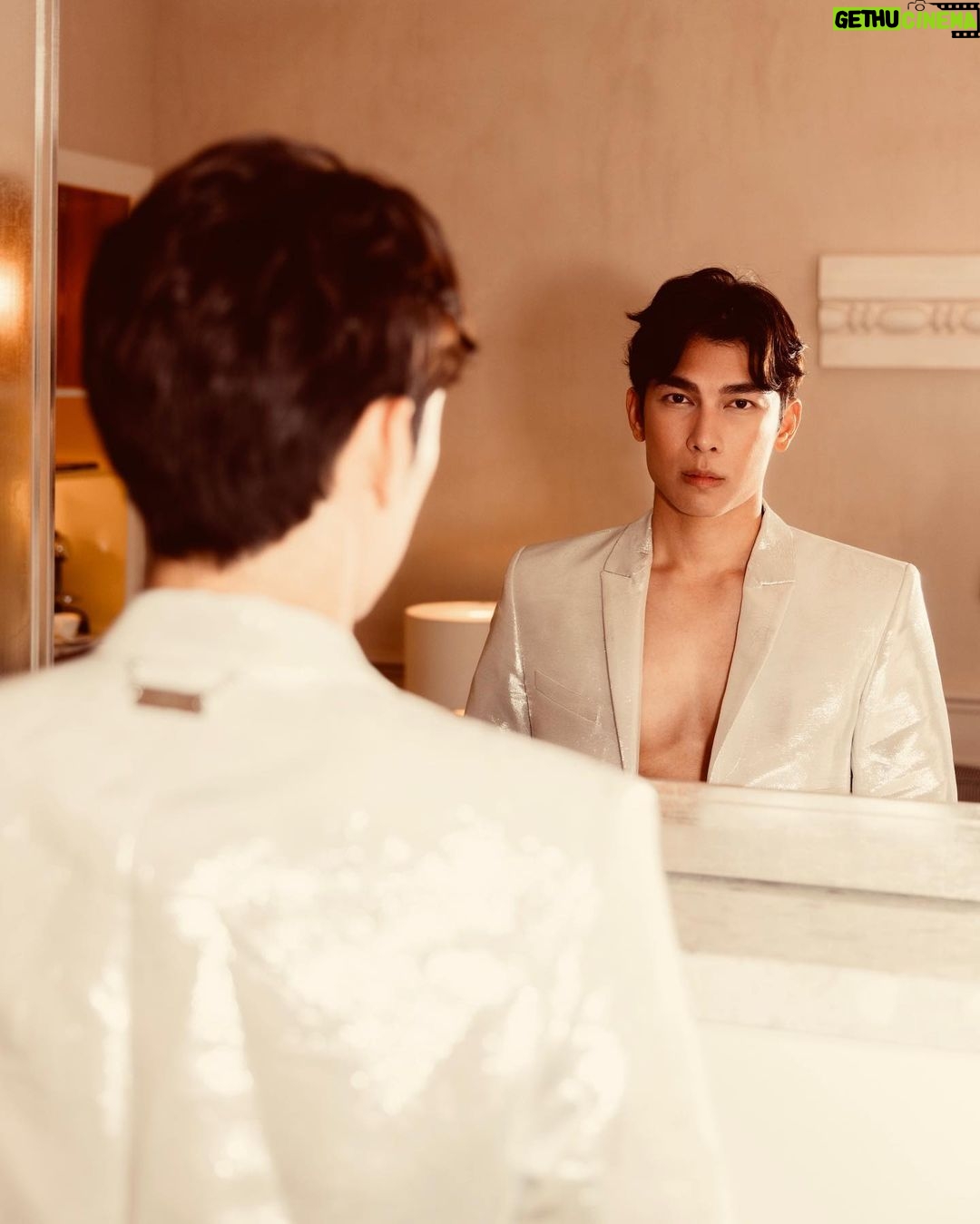 Suppasit Jongcheveevat Instagram - @rabanne @hm in Paris ! Thank you for the wonderful time.🗼✨ Stay tuned for the global launch this 9 Nov ! #HMThailand #HmxME #RabanneHM Paris, France