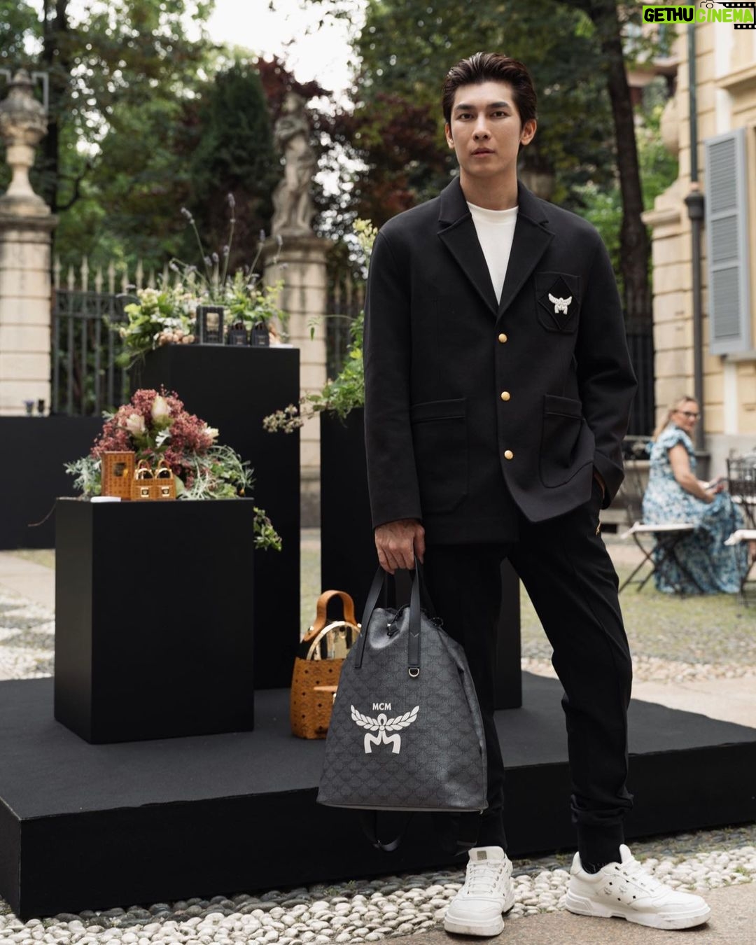 Suppasit Jongcheveevat Instagram - Experiencing one of the best night in Milan at MCM Presentation Spring Summer 2024 🇮🇹 🤍 @mcmworldwide @mcmthailand #MCMSS24XMew #MCMThailand Palazzo Bovara (Milano)