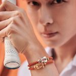 Suppasit Jongcheveevat Instagram – Experience the extraordinary with the remarkable Force 10 ROLAND-GARROS capsule collection! It offers a perfect blend of sportiness, style, and versatility, allowing you to create limitless outfit possibilities by mixing and matching the pieces.
@fredjewelry 

#FREDxRolandGarros
#GoBeyond