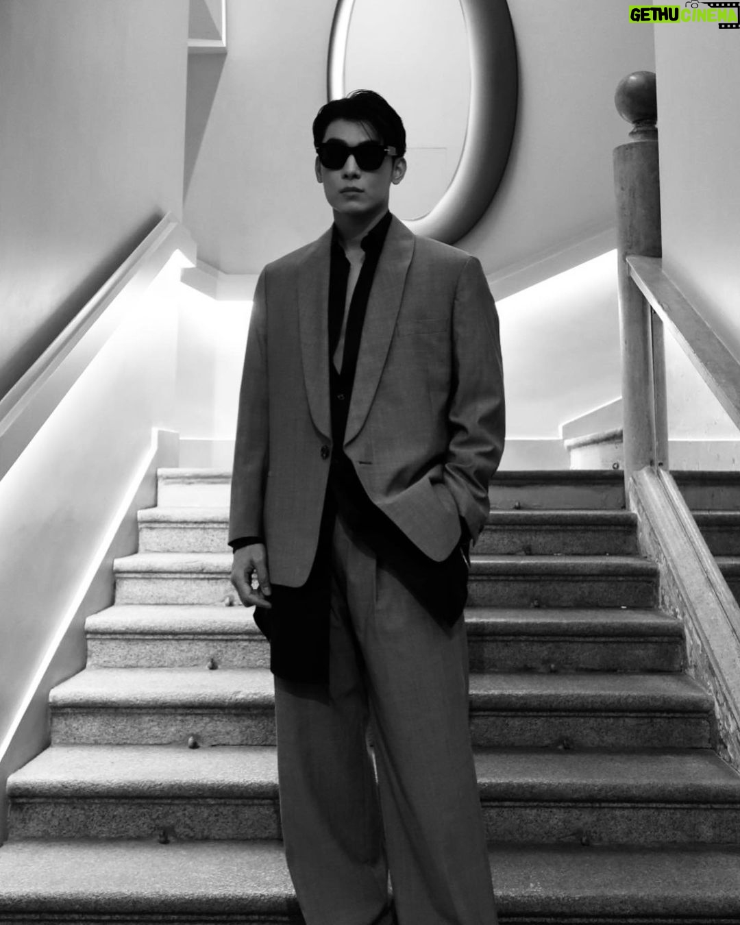 Suppasit Jongcheveevat Instagram - The BOSS Techtopia! @boss #BeYourOwnBOSS #BOSSMilanShow Milan, Italy