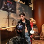 Suppasit Jongcheveevat Instagram - เมื่อวานไปงาน Fan Event เปิดตัว ซีรีส์ One Piece จาก Netflix การ์ตูนโปรดของมิว! บริเวณโดยรอบเหมือนยก เรือ Going Merry มาไว้ที่ ICONSIAM งานน่ารัก มุมถ่ายรูปเพียบ ได้ดูซีรีส์ตอนแรกก็คือแต่ละฉากทำออกมาได้ดีมาก ตอนอ่านการ์ตูนบางซีนพยายามคิดภาพตาม แต่พอมาเห็นเป็นเวอร์ชันนี้คือที่สุด ทำออกมาดีมาก! อยากให้ทุกคนได้ดูกันที่ Netflix นะครับ โซนถ่ายรูปมีถึงวันที่ 10 ก.ย. และเรือ Going Merry จอดเทียบท่าที่ RIVER CITY PIER 3 ⛵️ วันที่ 1 - 3 ก.ย. ค้าบ ไปๆ ลุยครับสาวกหมวกฟาง @NetflixTh #รวมพลคนรักวันพีซ #OnePieceNetflix #NetflixTH