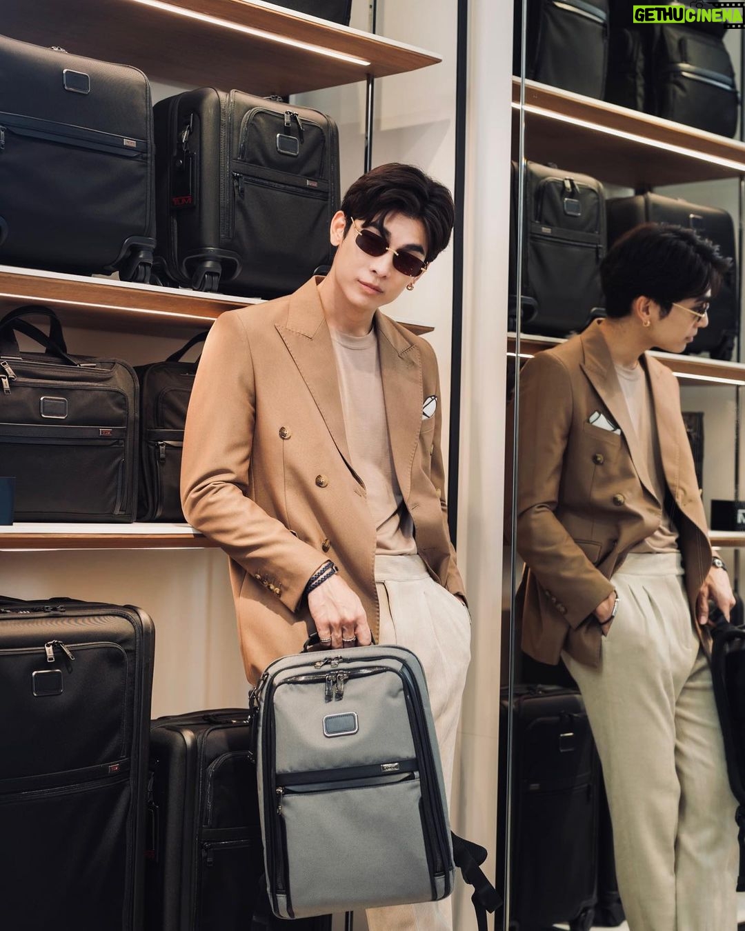 Suppasit Jongcheveevat Instagram - @Tumitravel จัดงานเปิดตัวกระเป๋าต้อนรับ Fall/Winter 2023 ทั้ง collection Alpha X ที่มีความทนทาน 19degee กระเป๋าเดินทางที่โดดเด่น ทั้ง design และ นวัตกรรม และ Georgica กระเป๋า ที่เหมาะสำหรับการใช้ ชีวิตในทุกๆวัน #Tumi #Tumith