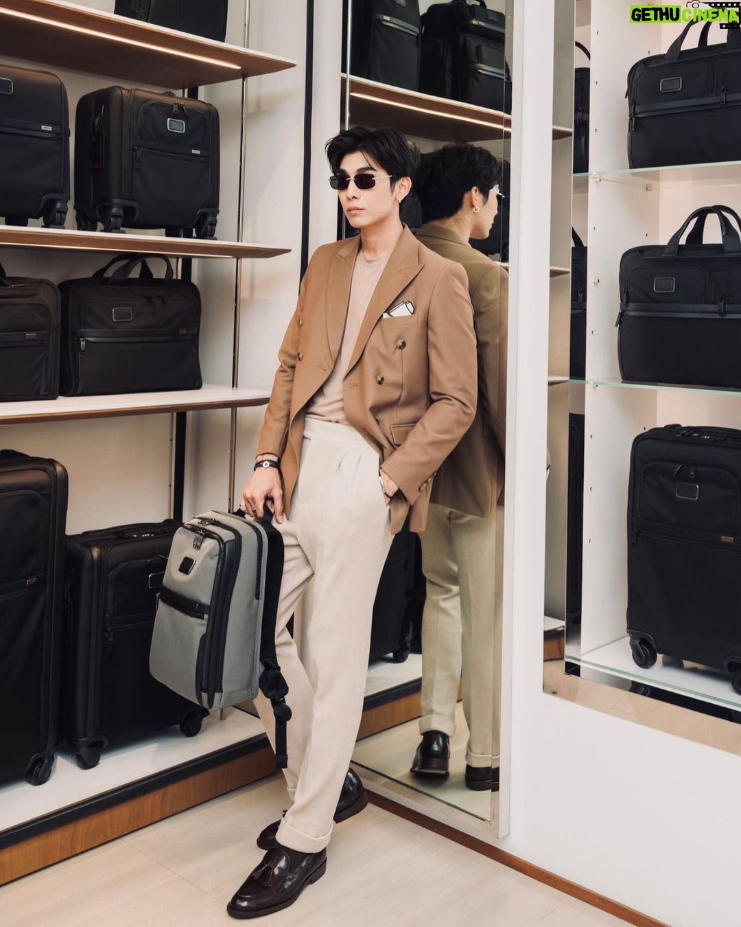 Suppasit Jongcheveevat Instagram - @Tumitravel จัดงานเปิดตัวกระเป๋าต้อนรับ Fall/Winter 2023 ทั้ง collection Alpha X ที่มีความทนทาน 19degee กระเป๋าเดินทางที่โดดเด่น ทั้ง design และ นวัตกรรม และ Georgica กระเป๋า ที่เหมาะสำหรับการใช้ ชีวิตในทุกๆวัน #Tumi #Tumith