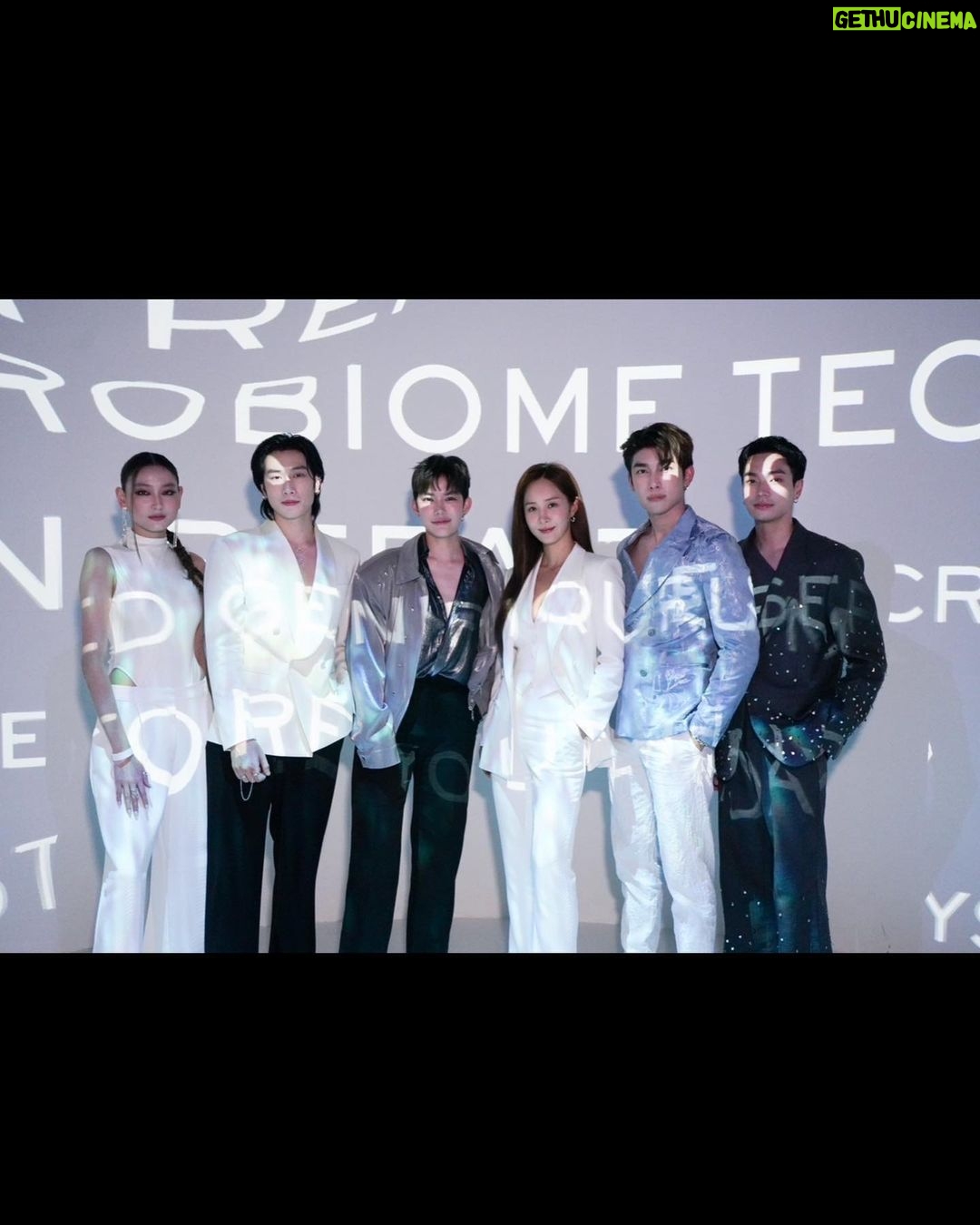 Suppasit Jongcheveevat Instagram - LANCÔME BEAUTY TECH & BEYOND อีเว้นท์สุดยิ่งใหญ่แห่งปี จัดเต็มความพิเศษ “5 Beyond” ให้ทุกคนได้ร่วมสนุกกับการค้นหาคำตอบของผิว ผ่านเทคโนโลยีและนวัตกรรมความงามระดับโลกของลังโคม พร้อมโปรโมชั่นพิเศษที่ห้ามพลาด 📍21 ก.ค. 66 – 30 ก.ค. 66 ที่ลานพาร์ค เท่านั้น @Lancomethailand #LancomeThailand #LancomeBeyondEvent #LancomeBeautyTech Suite @emporioarmani Jewelry @Tiffanyandco