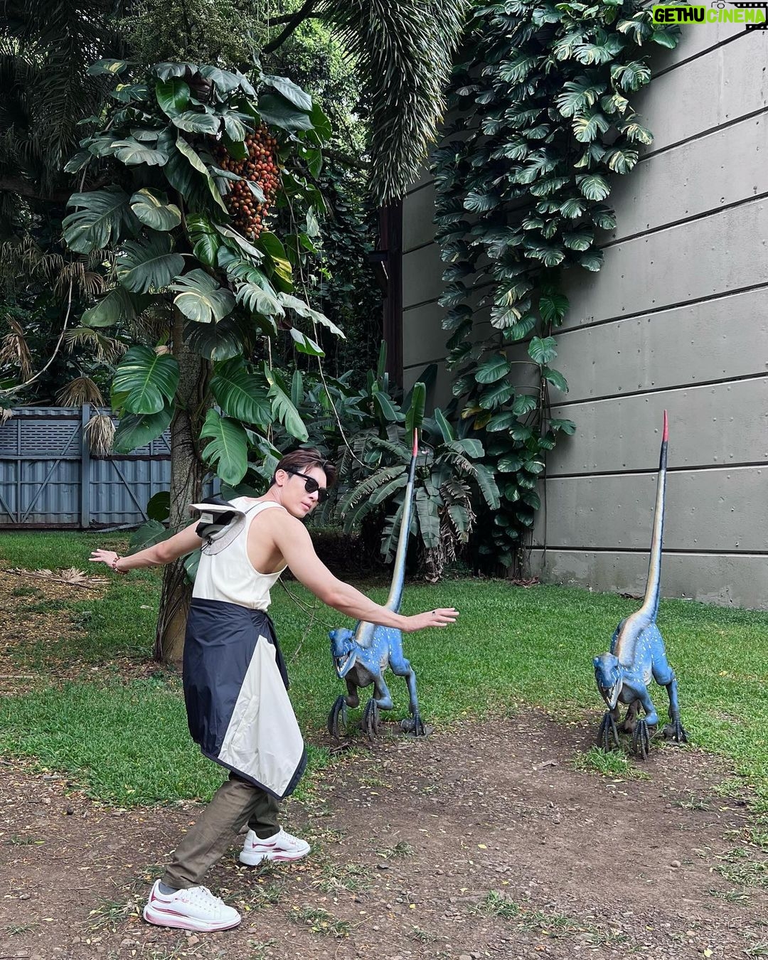 Suppasit Jongcheveevat Instagram - You’re my dino-mite. 🦖 Kualoa Ranch